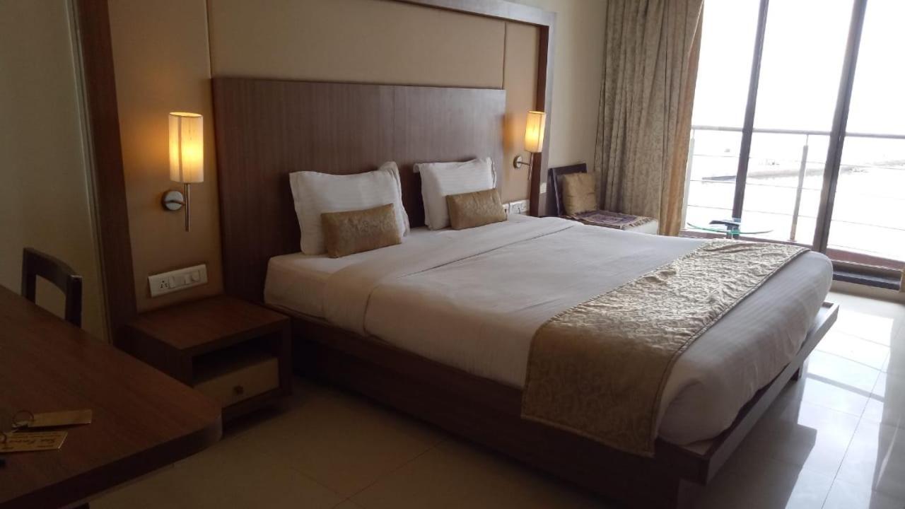 Hotel Sea Fans รัตนากีรี ภายนอก รูปภาพ